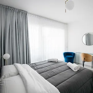 https://taormina-art-apartment-by-taormina-holidays.taorminaitalyhotels.com