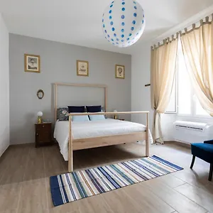 https://casa-otto.it-romehotels.com