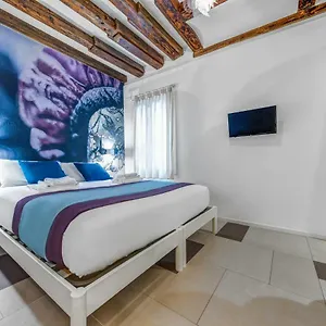 https://accademia-inn-palace-venice.hotelslidodijesolo.com